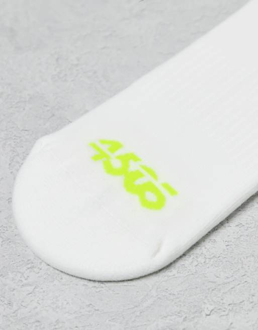 4505 3 Pack 2 Stripe Running Socks With Elasticated Arch Support And Anti Bacterial Finish In White With Neon Yellow Stripe