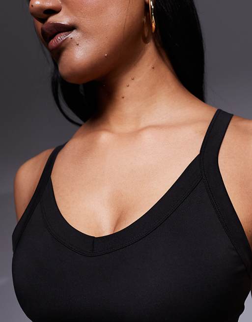4505 Icon Active Medium Support Sports Bra With Removable Padding And Adjustable Straps In Black
