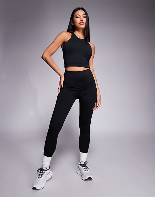 4505 Icon Active Vest With Inner Bra And Removable Padding In Black
