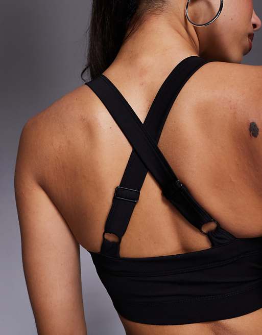 4505 Icon Medium Support Square Neck Sports Bra With Adjustable Straps In Black