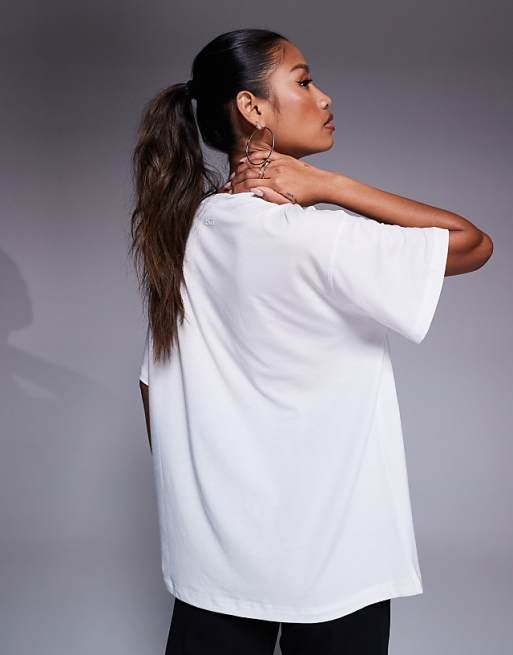 4505 Icon Quick Dry Performance Oversized T-shirt In White