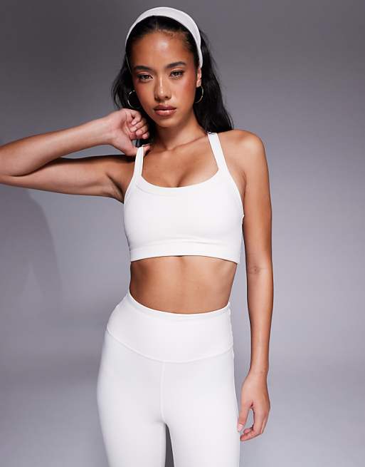 4505 Icon Soft Touch Medium Support Square Neck Sports Bra In Buttermilk