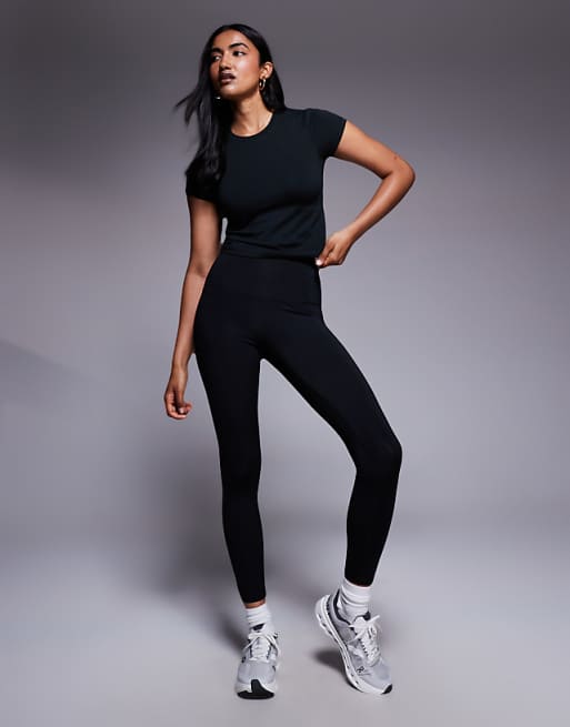 4505 Icon Soft Touch Studio Baby T-shirt In Black