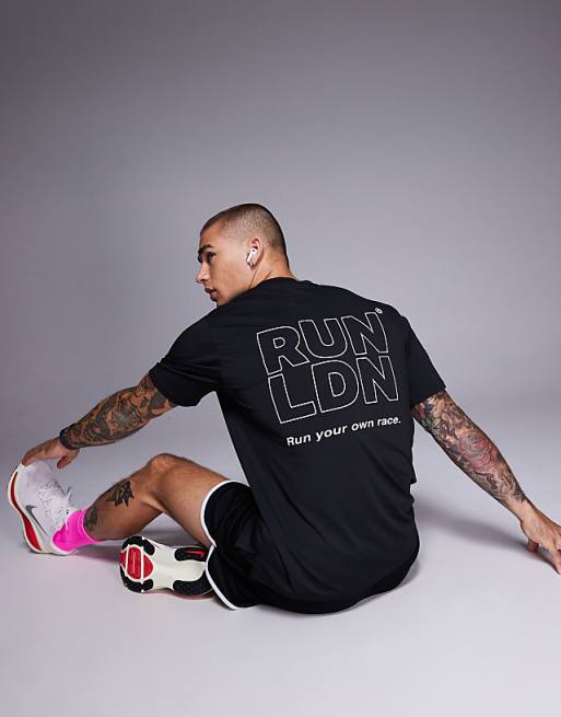 4505 RUN LDN back print mesh running t-shirt in black