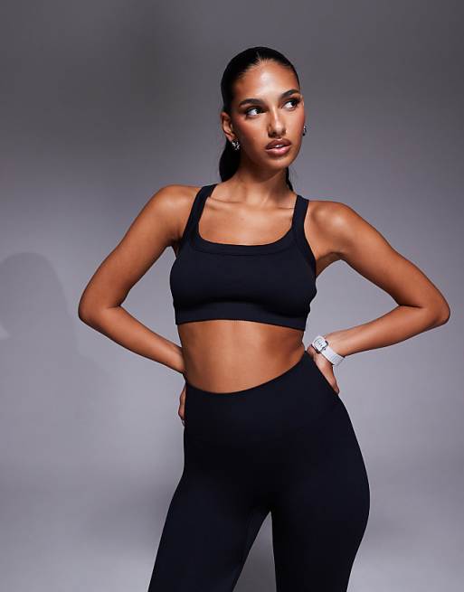 4505 seamless sculpting medium support sports bra with adjustable straps in black
