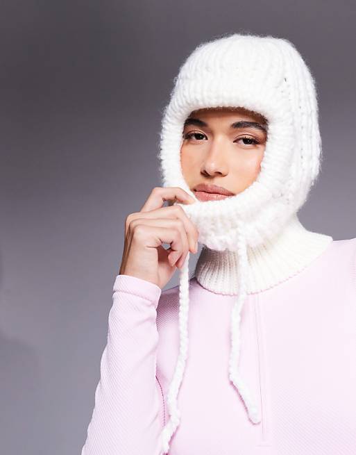 4505 Ski knitted fluffy balaclava in cream