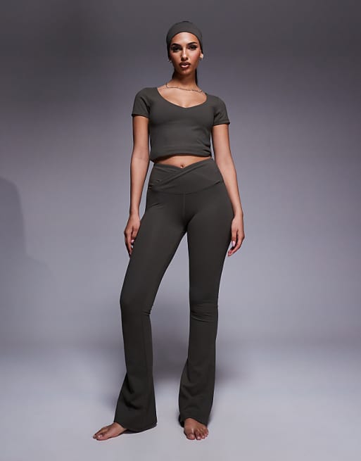4505 slim kick legging with wrap waist in soft touch fabric in dark olive - KHAKI