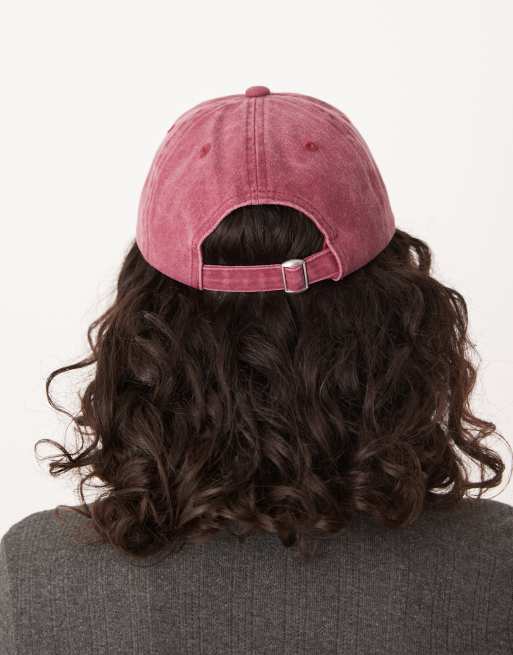 Accessorize Bisous Lips Cap In Burgundy
