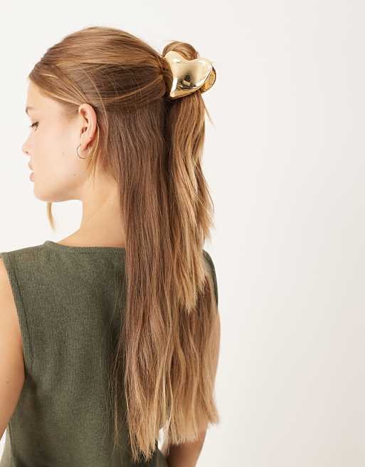 Accessorize large gold metal heart hair clawclip in gold