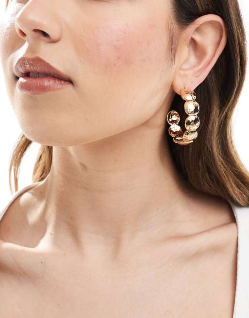 Accessorize Scallop Hoop In Gold
