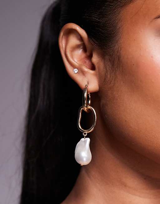 ALDO sloanne linked hoop earrings with pearl charm in gold