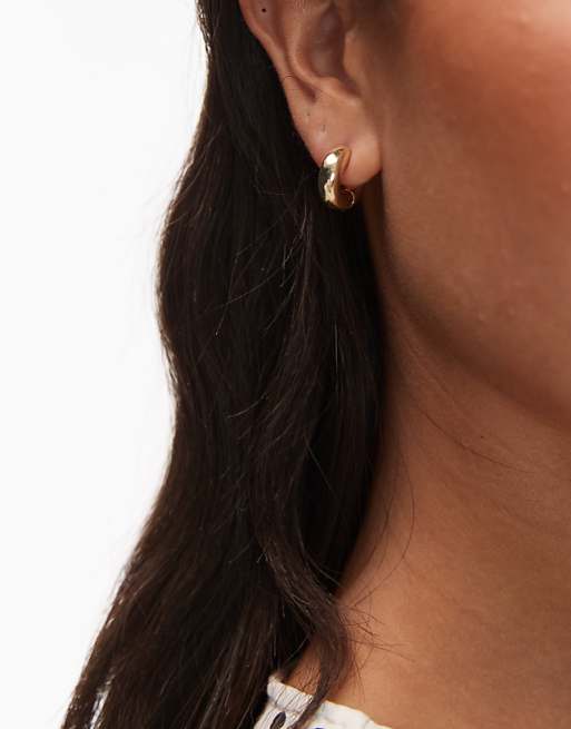 ARKET chunky hoop earrings in gold plated brass