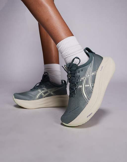 Asics Gel-Nimbus 27 running trainers in blue