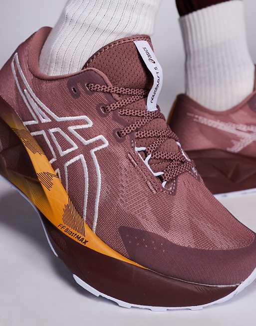 Asics Novablast 5 Tr Running Trainers In Red