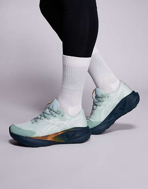 Asics Novablast 5 Tr running trainers in stone