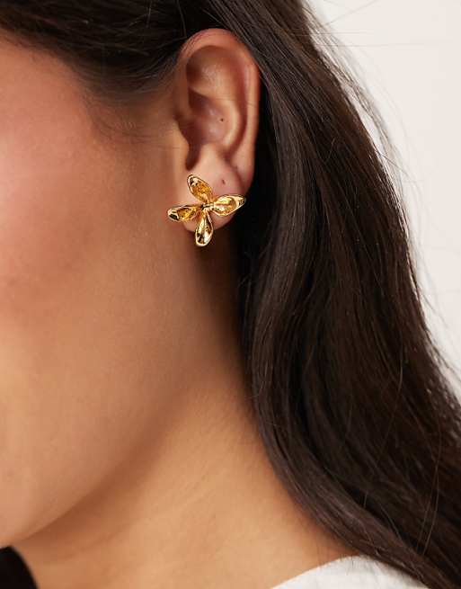 DESIGN 14k gold plated stud earrings with small floral design