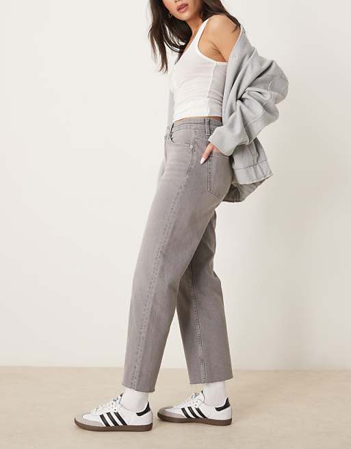 DESIGN Ankle Grazer Straight Leg Jeans In Grey