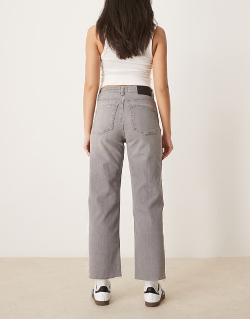DESIGN Ankle Grazer Straight Leg Jeans In Grey