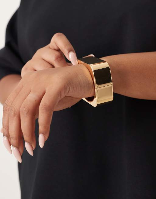 DESIGN Bangle With Oval Shape Design In Gold Tone