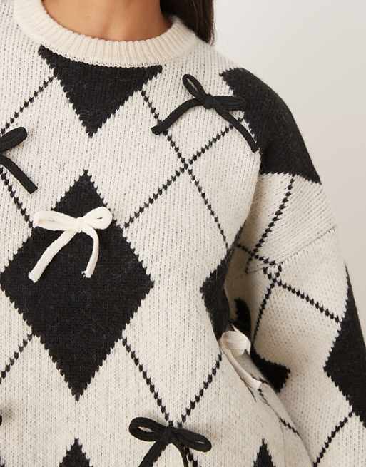 DESIGN Bow Placement Argyle Jumper In Black