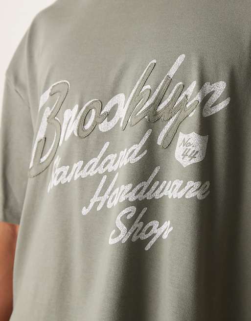 DESIGN Boxy Oversized T-shirt With City Applique In Khaki