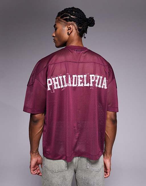 DESIGN Boxy Oversized T-shirt With Dropped Shoulder And V Neck With Sports Graphic In Burgundy Airtex