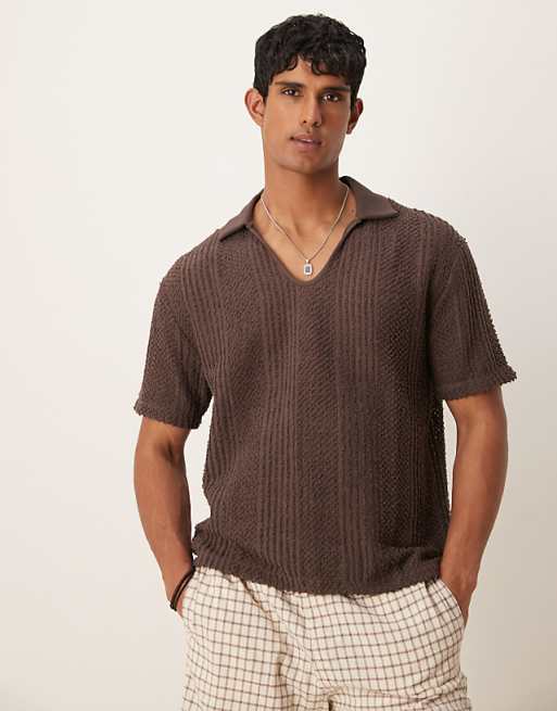 DESIGN boxy relaxed polo with open collar in brown texture