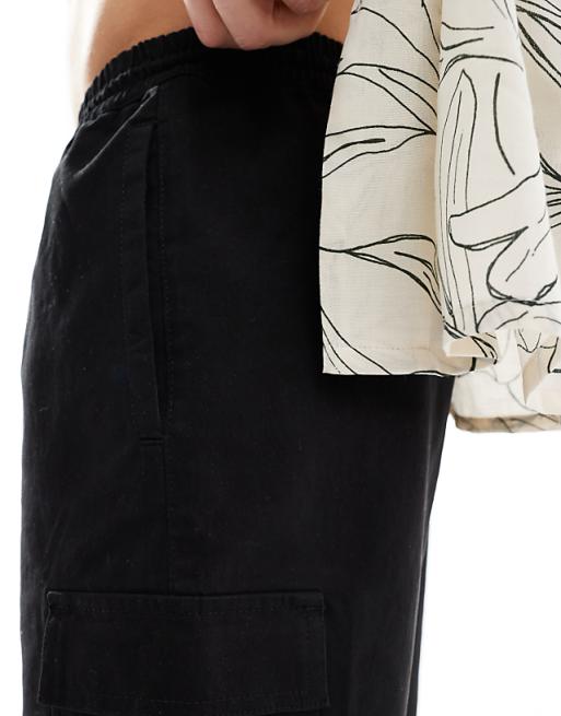 DESIGN Cargo Short In Regular Length In Black