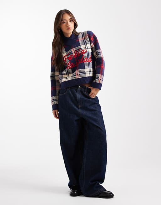 DESIGN Checked Feliz Navidad Boxy High V Jumper In Navy