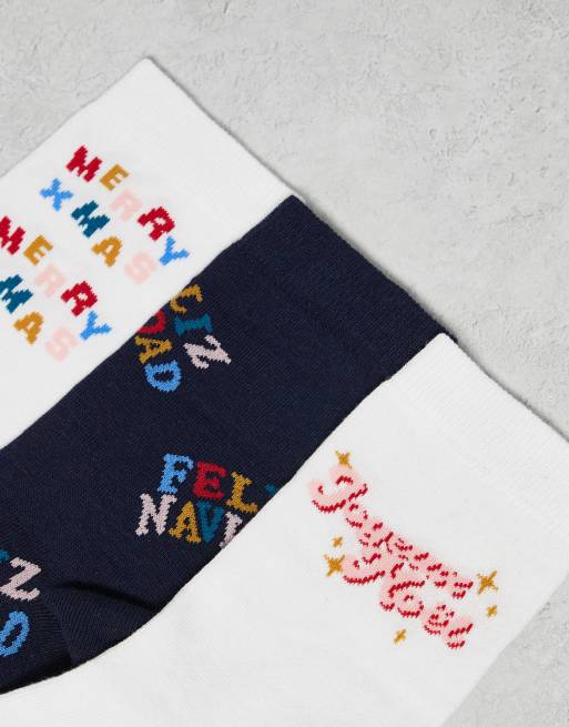 DESIGN Christmas 3 Pack Socks With Feliz Navidad Graphic In Multi