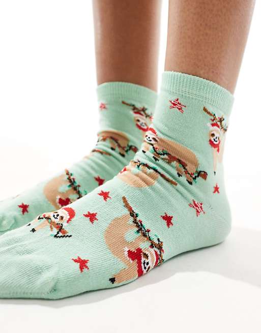 DESIGN Christmas Ankle Length Sloth Sock In Green