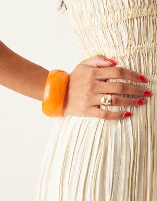 DESIGN Chunky Bangle In Bright Orange Resin