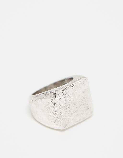 DESIGN chunky signet ring with squared-off design in brushed silver tone