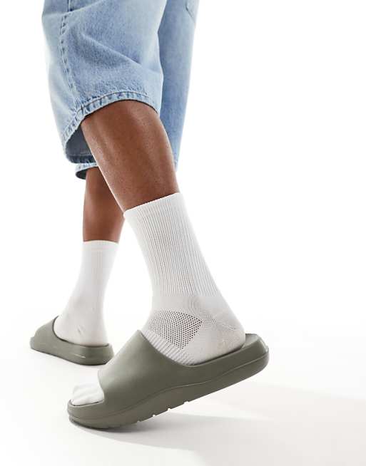 DESIGN Chunky Sliders In Khaki