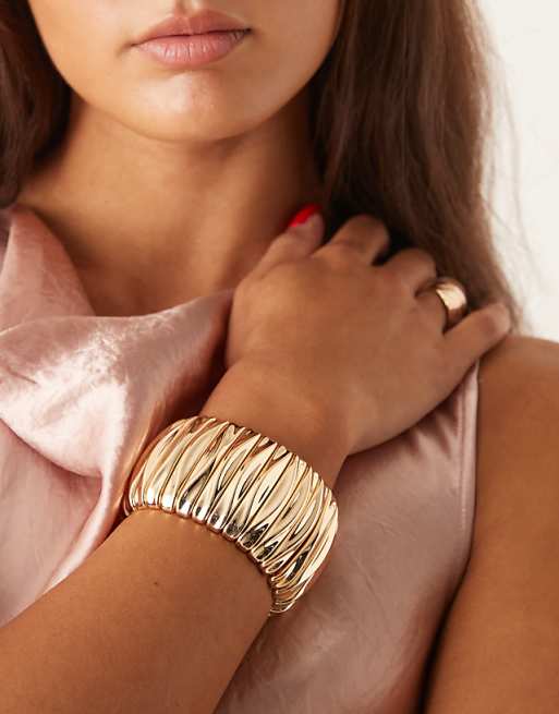 DESIGN chunky stretch bracelet in gold tone