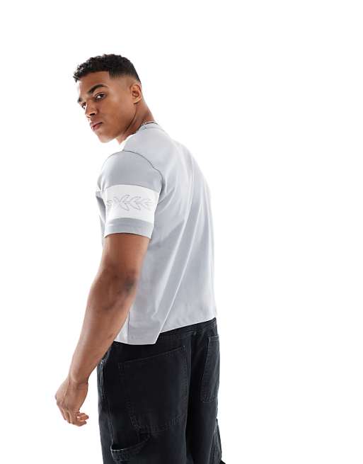 DESIGN Cropped Standard Fit T-shirt With Sports Graphic And Panelling In Grey