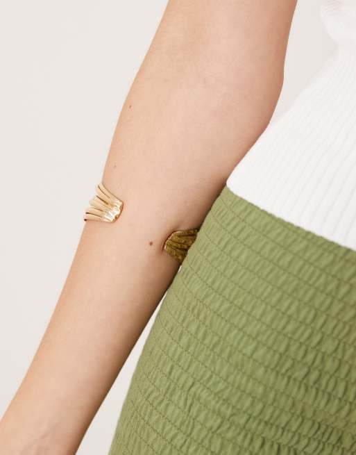 DESIGN Cuff Bracelet With Wire Design In Gold Tone