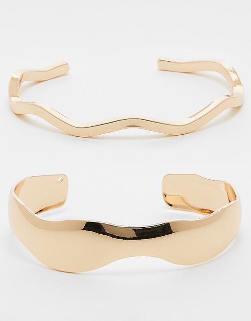DESIGN Curve pack of 2 simple cuff bracelets in gold tone