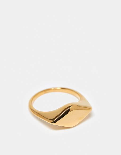 DESIGN Curve waterproof stainless steel ring with signet design in gold tone