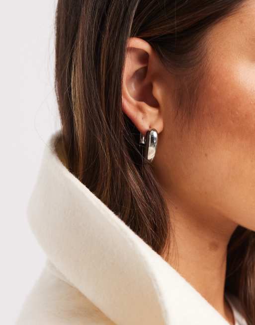 DESIGN Earrings In Silver Tone With Heart Detail