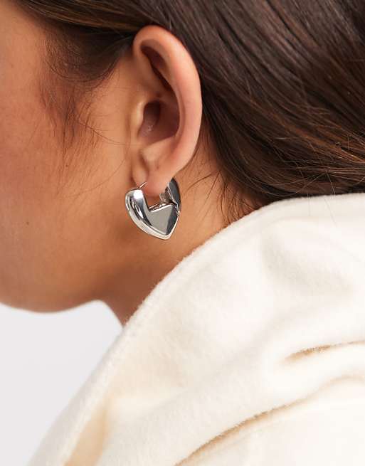 DESIGN earrings in silver tone with heart detail