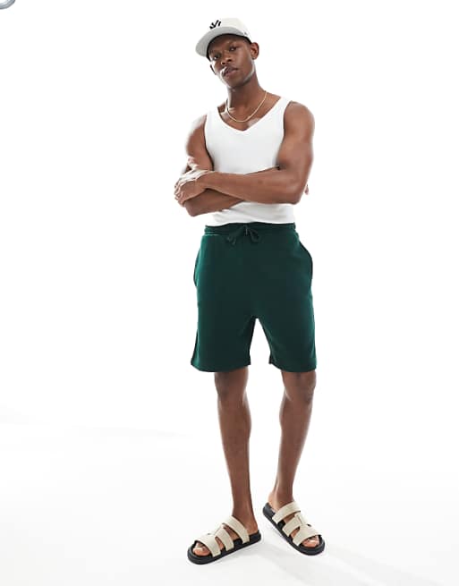 DESIGN essential slim short in dark green