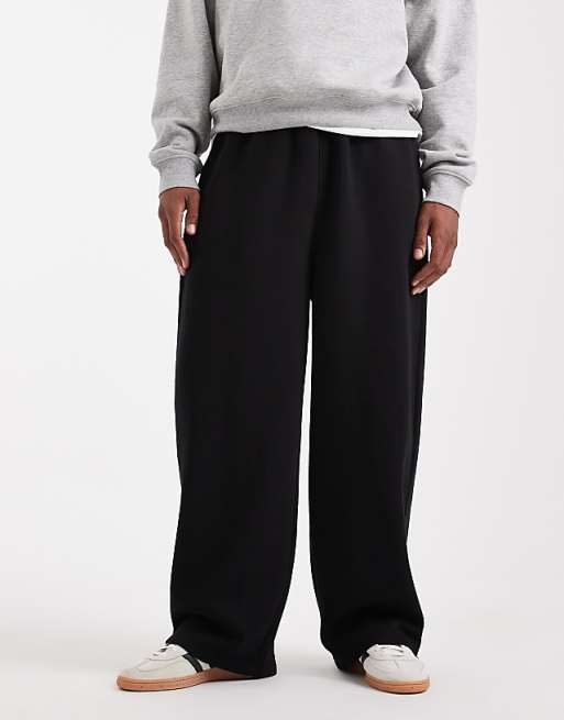 DESIGN essentials loose fit jogger in black