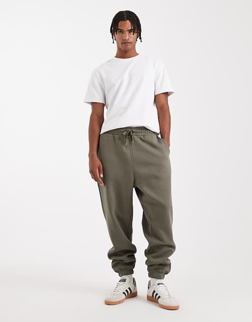 DESIGN Essentials Oversized Joggers In Green