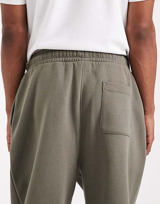 DESIGN Essentials Oversized Joggers In Green