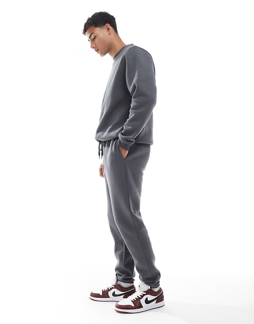 DESIGN Essentials Slim Jogger In Dark Grey