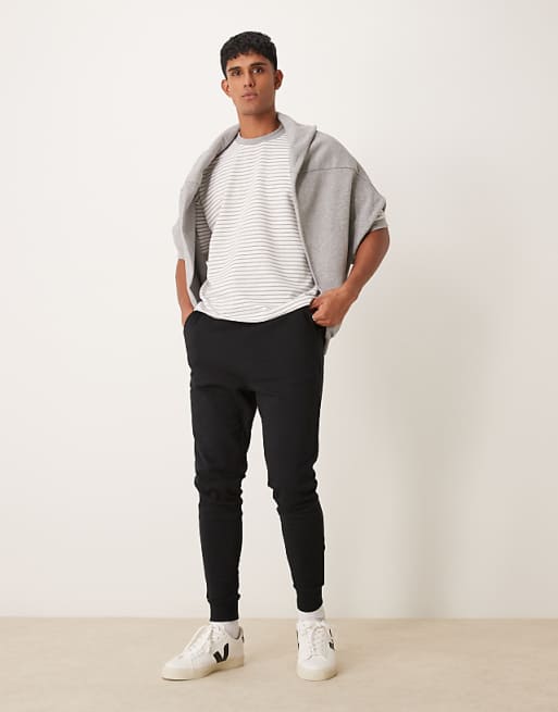 DESIGN Essentials Slim Joggers In Black