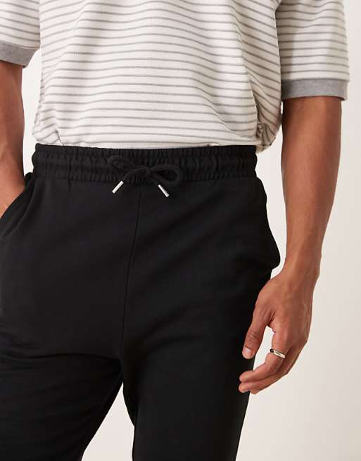 DESIGN Essentials Slim Joggers In Black