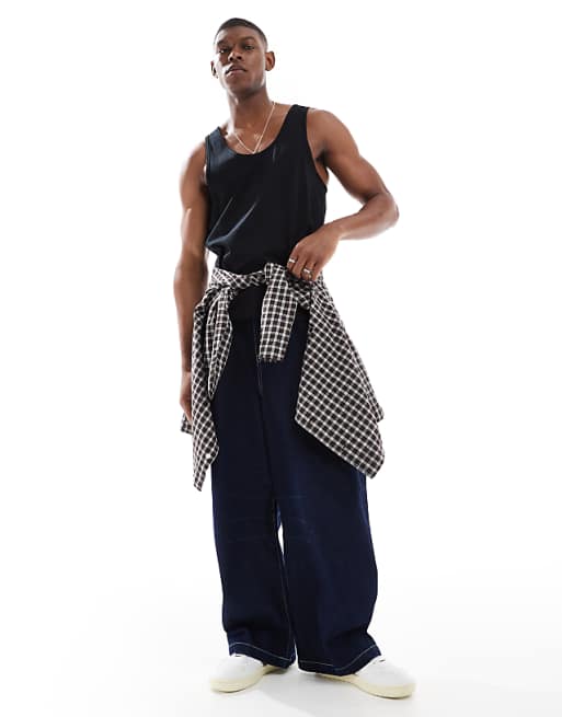 DESIGN Essentials Vest In Black