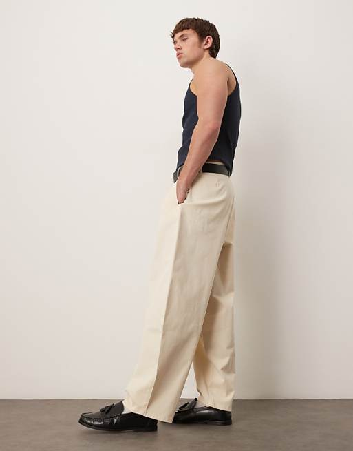 DESIGN Extreme Tapered Trousers With Pleats In Beige